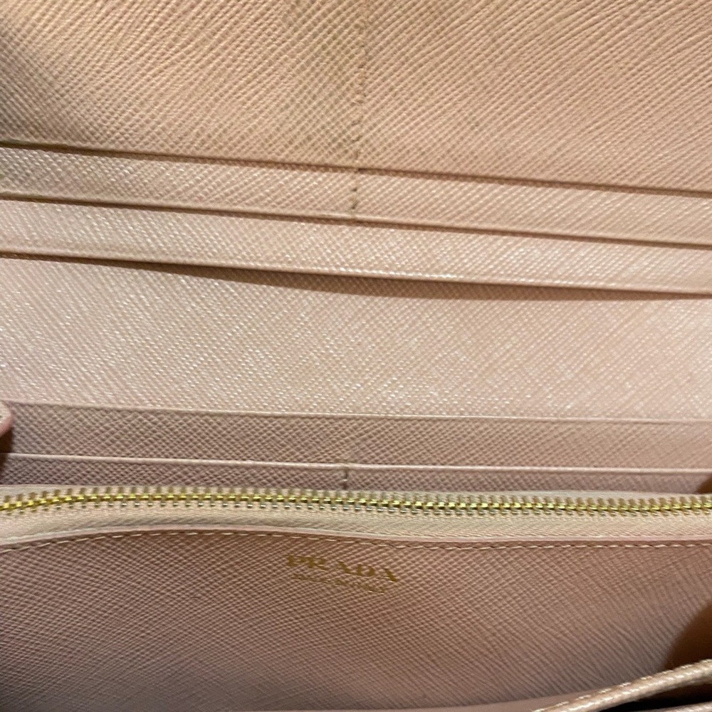🔴🔴Prada Saffiano Light Pink Leather double snap Long Wallet/Clutch - Picture 5 of 11